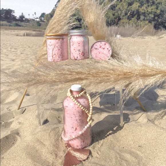 Small Batch Rosé Bath Salts 🌹32oz - Picture 1 of 5